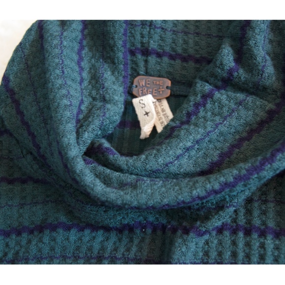 Free People Turtle Neck sweater - Picture 3 of 3